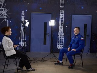 «Космонавт — это знаменосец большого коллектива». Интервью с космонавтом-испытателем «Роскосмоса» Дмитрием Петелиным. Фото: Елена Либрик / «Научная Россия»